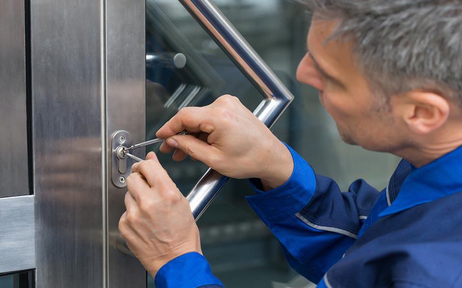 tarif horaire serrurier Paris 8